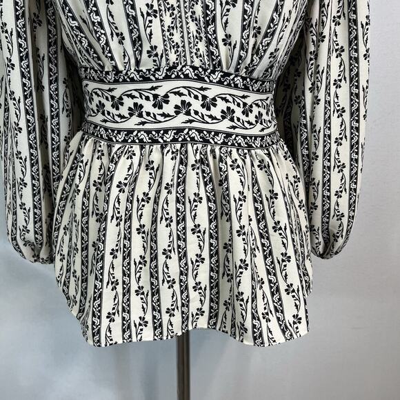 Max Studio Blouse size Extra Small Black Ivory Floral Peasant Boho Wedding Slim - Picture 5 of 9